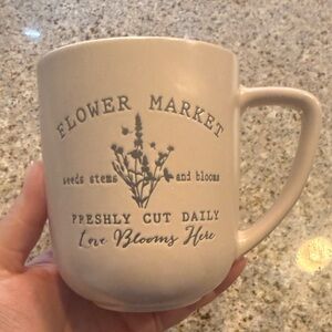 Cream Flower Market Mug